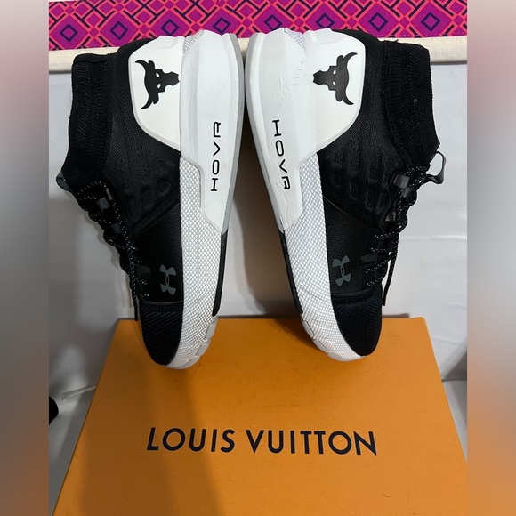 H O V R - Picture 3 of 12